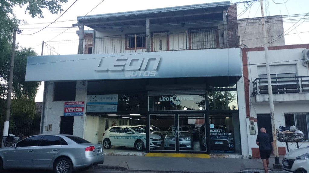 LOCAL Y DEPARTAMENTO EN VENTA