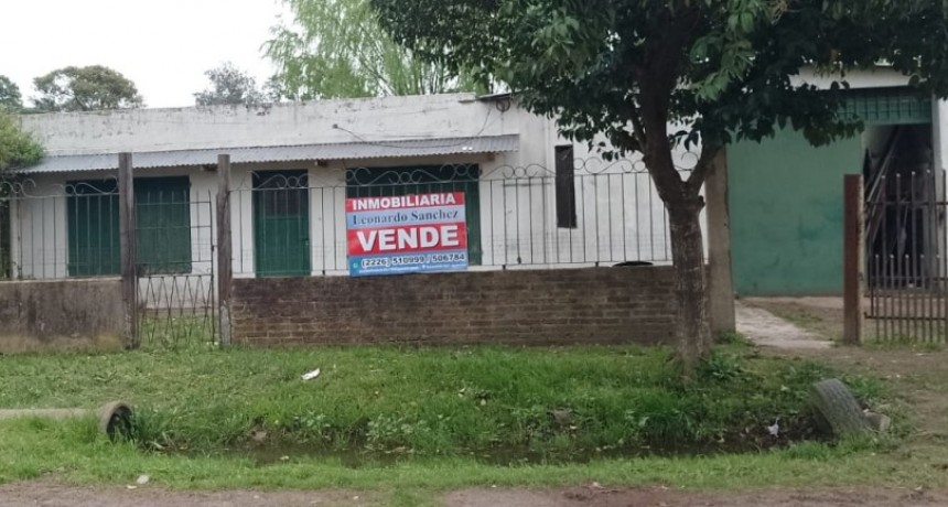 CASA Y LOCALES EN VENTA