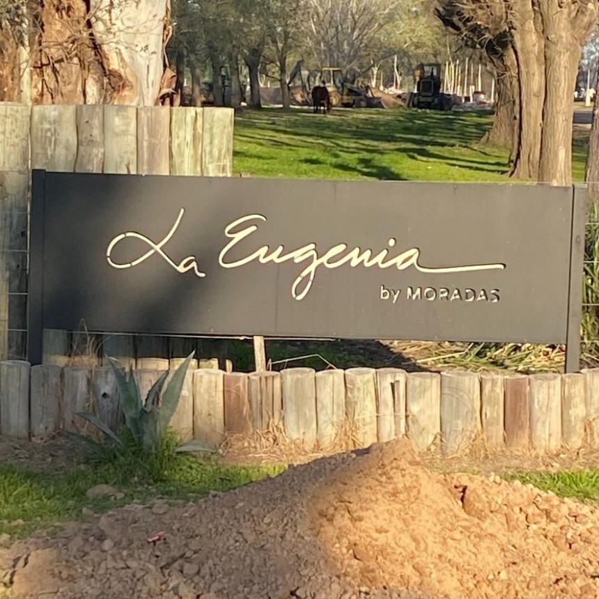 TERRENOS EN VENTA EN BARRIO SEMI CERRADO 